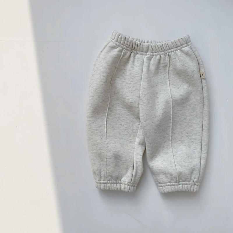 Description Picture 3 of item2025 Winter New Baby Warm Pants Solid Infant Casual Pants Plus Velvet Thick Toddler Boys Girls Trousers Fleece Kids Harem Pants