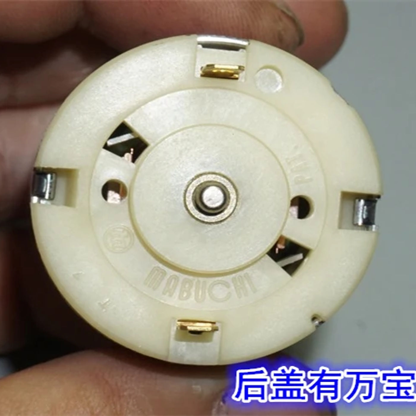 Slide 428a45ec398f4d188b0325242fd8dc6b