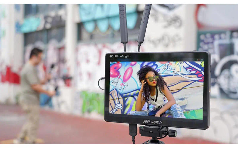 Description Picture 4 of itemFEELWORLD LUT11H 10.1 Inch 2000nit Ultra Bright DSLR Camera Field Monitor Touch Screen FullHD IPS 4K HDMI-compatible for Youtube