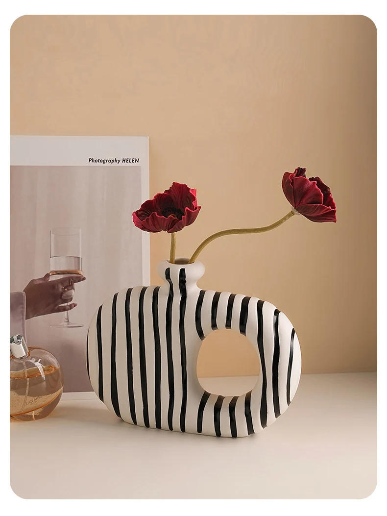 Description Picture 6 of itemCreative Zebra Stripes Ceramic Vase Artificial Flower Decorative Flowers Pots Desk Decoration Floral Vases Room Aesthetic Decor