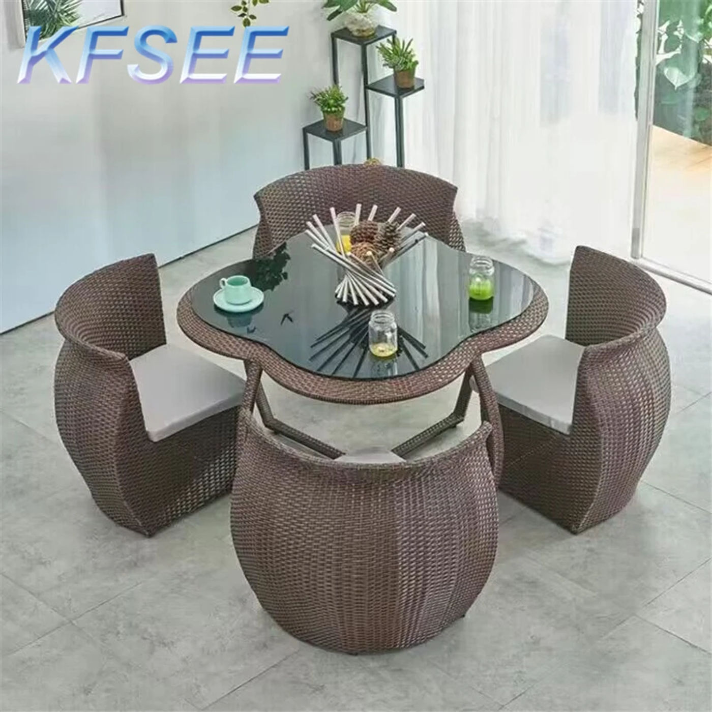 Slide 37cdc914bf504737a457118b836e17b0