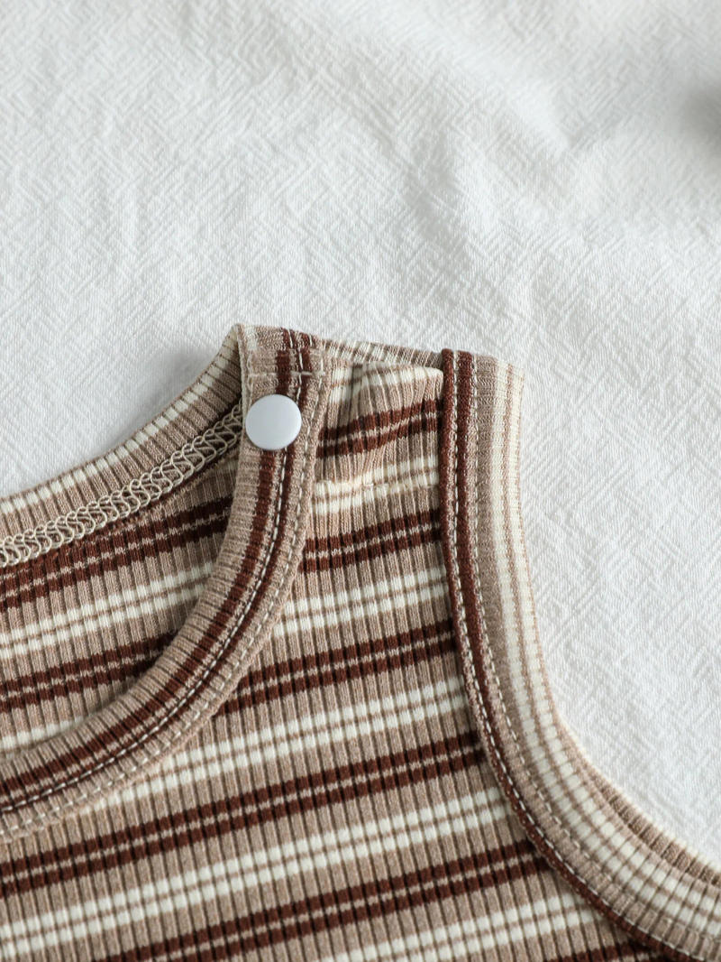 Description Picture 6 of itemBaby Boys/ Girls Suits Girl's Striped Sleeveless Vest +Summer New Fashion Overalls Two-pieces Casual ActiveClothesSet