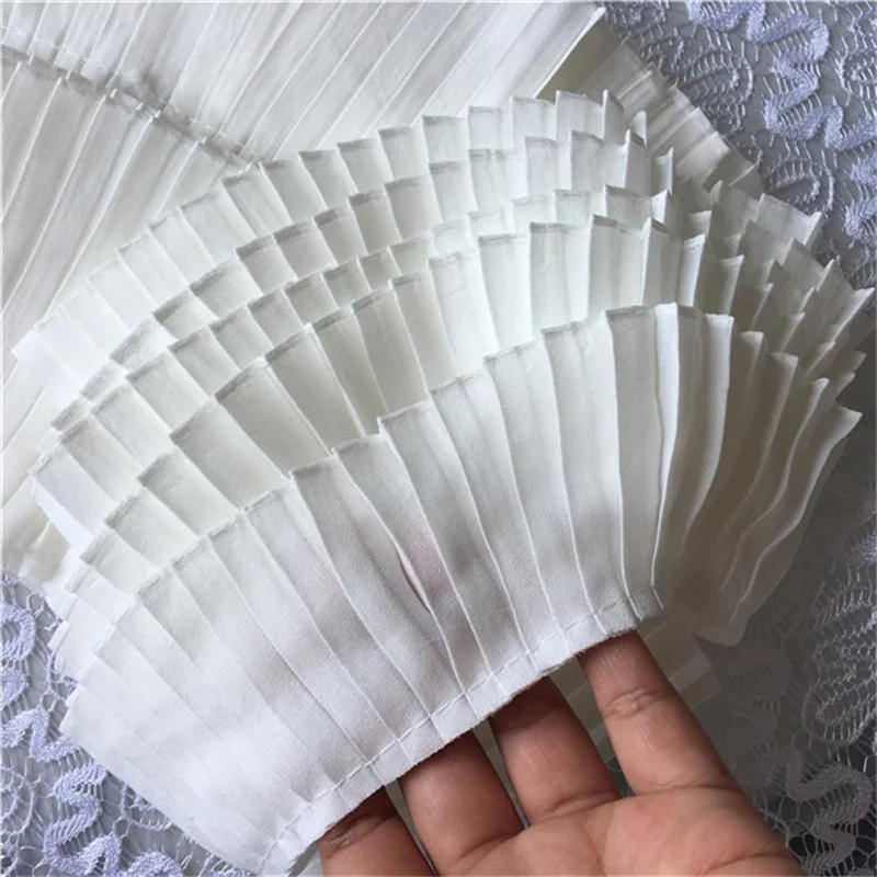 Description Picture 4 of item6/8/11CM Wide White Black Chiffon 3d Pleated Lace Fabric Frilled Fringed Ribbon Ruffles Trim Dress Hemline Curtains Sewing Decor