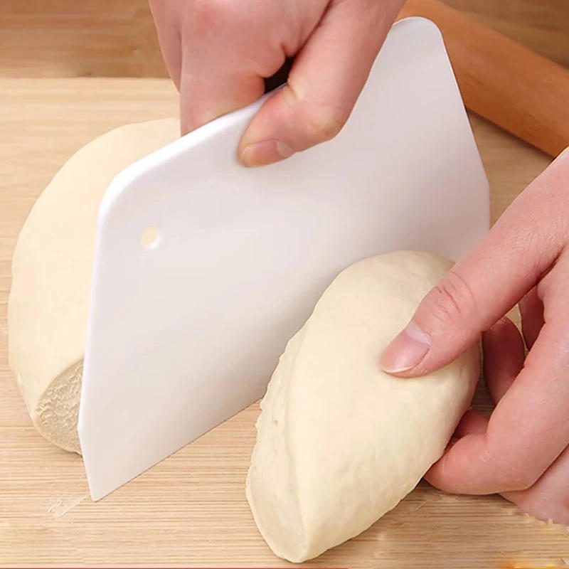 Description Picture 3 of itemMulti -functional Dough Cutter Bowl Scraper Cream Spatula DIY Pastry Cutters Fondant Scrapers Cake Cutter Kitchen Baking Tool
