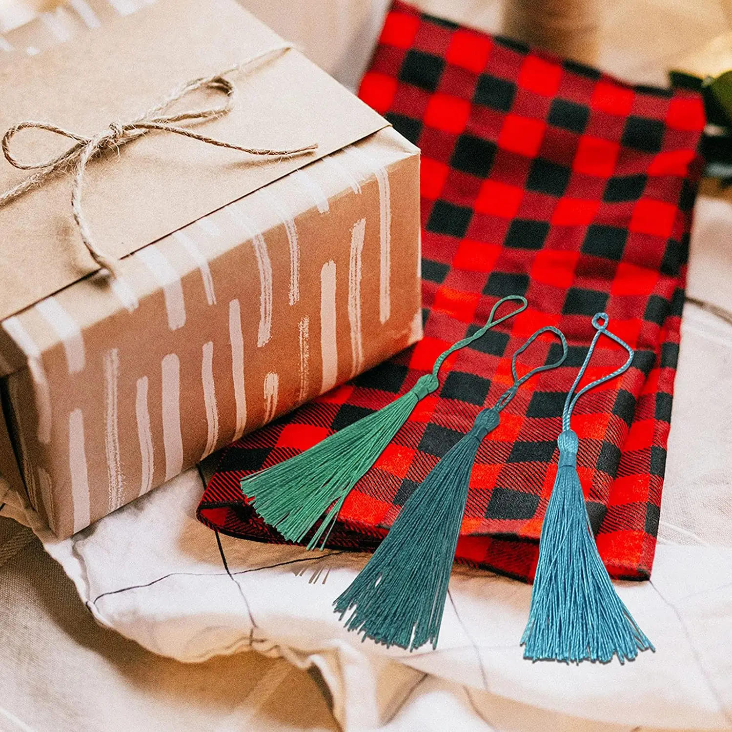 Description Picture 5 of item32Pcs 13cm Hanging Rope Bookmark Tassels Fringe Brush Silky Tassels Handmade Craft For DIY Jewelry Making Accessories