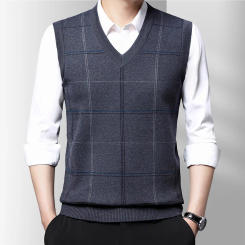 Brand Knitted Sweater Men Autumn and Winter New Fashion Plaid Sweater Vest Men Slim V-neck Sleeveless Vest Mens Sweater