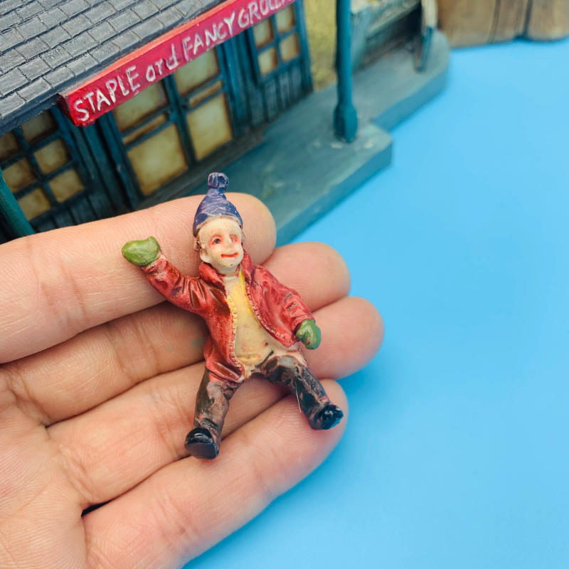 Description Picture 6 of itemMiniature Doll MiniFigures Sand Table DIY Gardening Bonsai Decoration Articles Handicraft Gifts Desk Sculpture