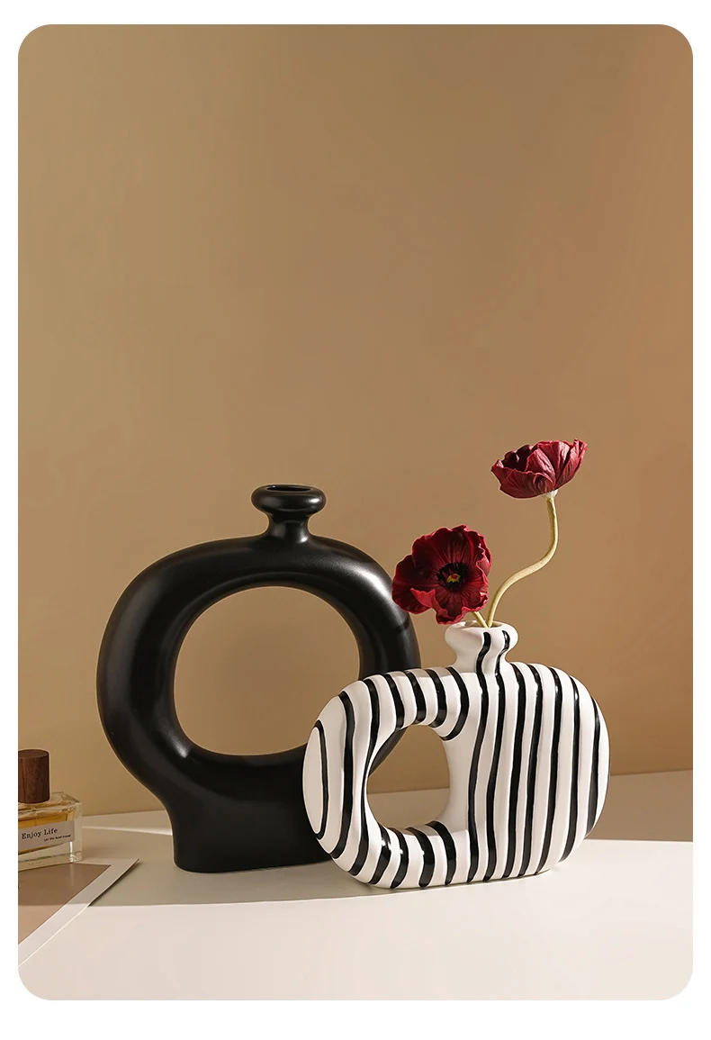 Description Picture 4 of itemCreative Zebra Stripes Ceramic Vase Artificial Flower Decorative Flowers Pots Desk Decoration Floral Vases Room Aesthetic Decor