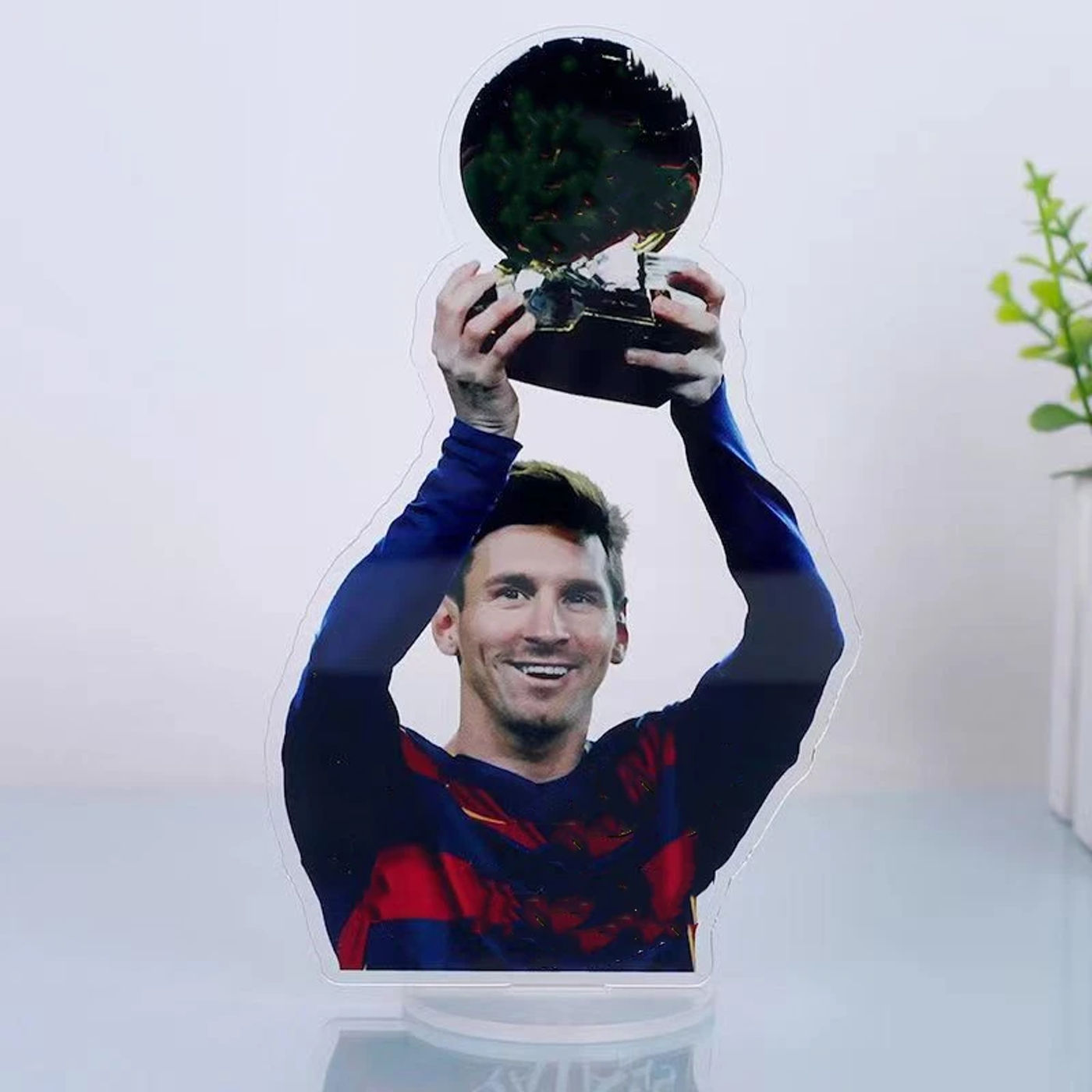 Description Picture 5 of itemC Ronaldo Bicycle Kick Ornaments Messi Classic Actions Football Craft Acrylic Soccer Keepsake Home Decoration Fans Gift 2024 New