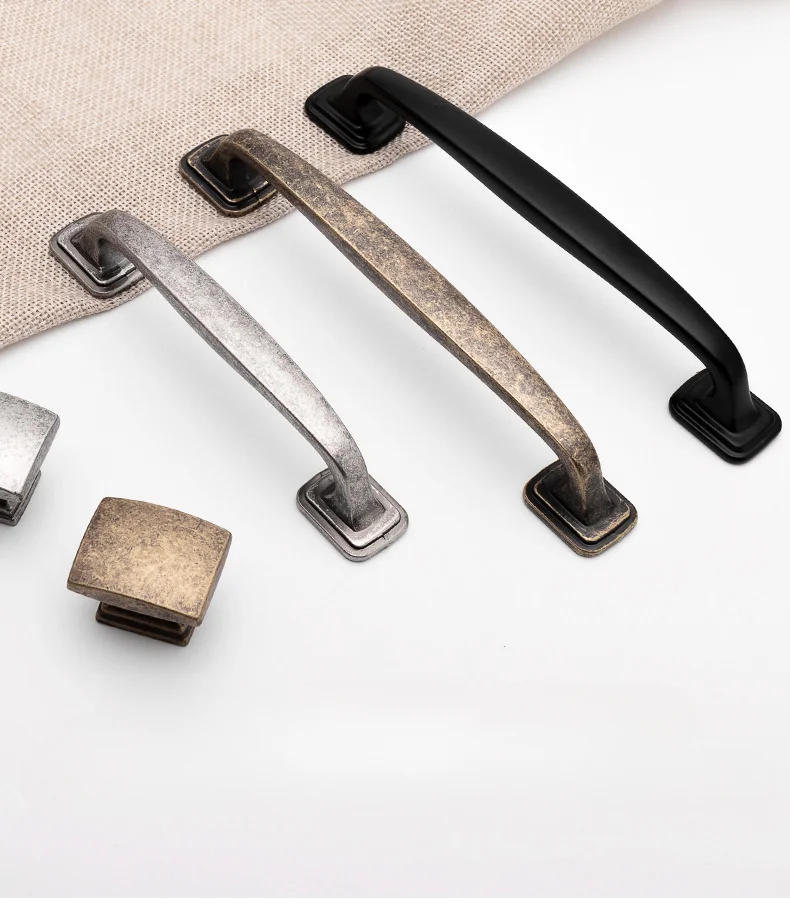 Description Picture 2 of itemMARUAT Retro Cupboard Pull Handles Metal Antique Brass Wardrobe 96/128mm Kitchen Drawer Cabinet Door Handle Furniture Knobs