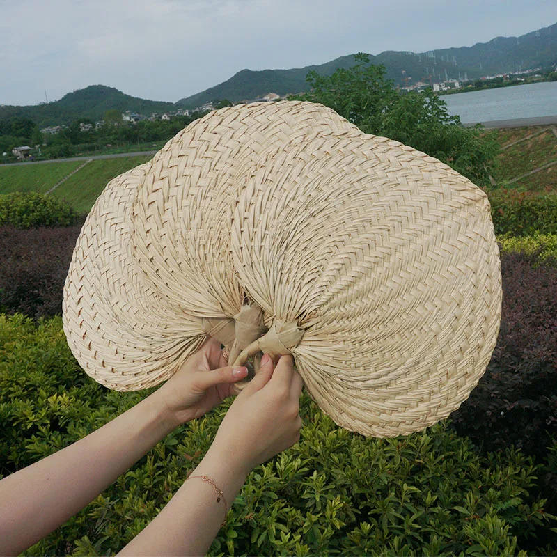 Description Picture 5 of itemChinese Style Handmade Fan Retro Natural Bamboo Braided Fan New Summer Cooling Hand Fan Art Crafts Woven Fan Home Decorations