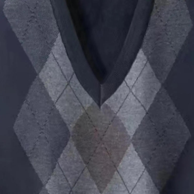 Description Picture 4 of itemMen Sweater Vest Men's Rhombus Print V-neck Sweater Vest Fall/winter Sleeveless Knitted Pullover with Applique for Spring