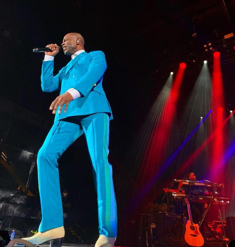 Description Picture 4 of itemBright Blue Men Suit Tailor-Made 2 Pieces Tailored Double Breasted Blazer Pants Suit Slim Formal Wedding Groom Business Prom