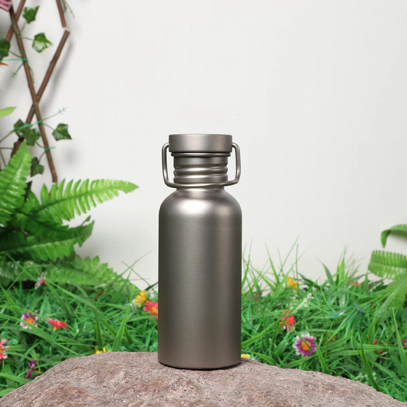 Description Picture 5 of item500/600/750ml Titanium Water Bottle with Lid Portable Sports Kettle Leak-Proof Reusable Sport Bottle for Cycling Hiking Camping