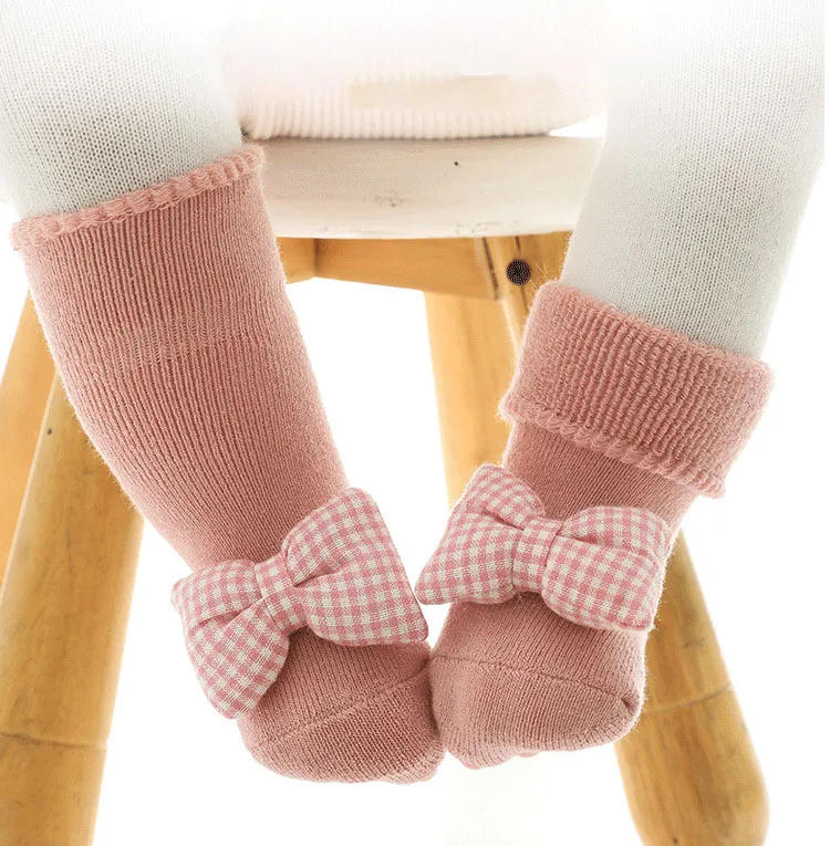 Description Picture 3 of itemAutumn Winter Baby Girls Soft Cotton Terry Floor Socks Newborn 3D Doll Cartoon Animal Bow Anti Slip Shoes for Infant Boy Clothes