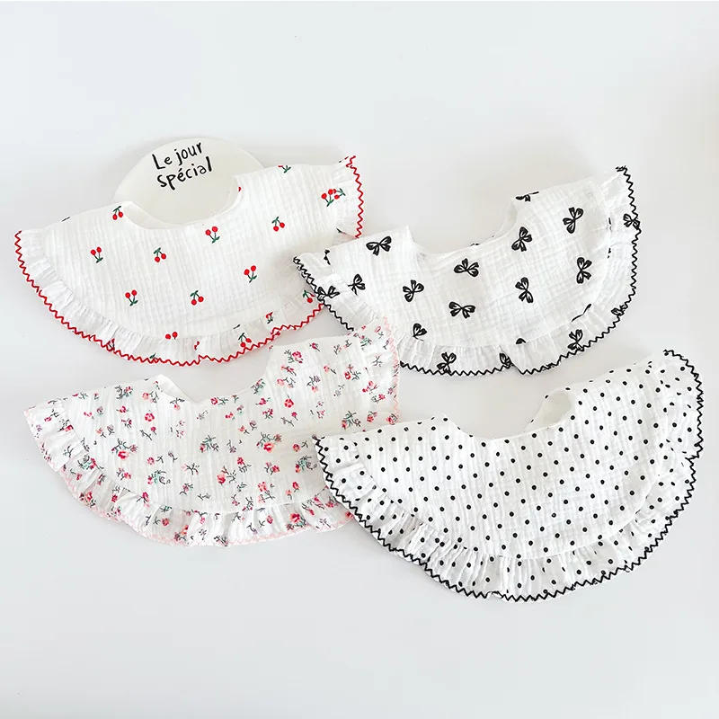 Description Picture 2 of itemKorean Style New Round Lace Baby Bibs Breathable Gauze Baby Saliva Towel 0-2 Year Old Floral Rabbit Burp Cloths Fake Collar