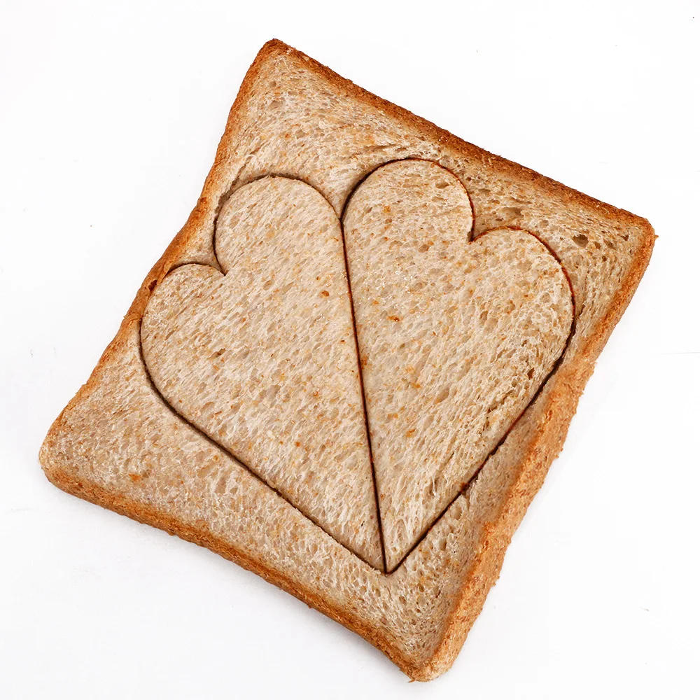 Description Picture 6 of itemSandwich Cutter Mold Star Heart Puzzle Shape Bread Knife Biscuits Mold Sandwich Sealer Baking Pastry Tools Cake Kids Lunch Maker