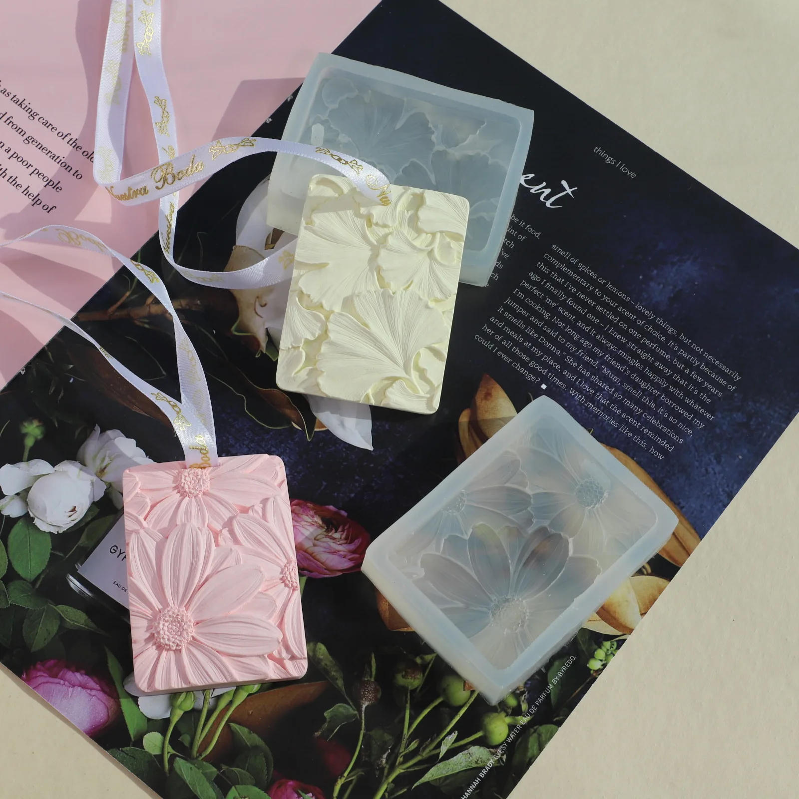 Description Picture 3 of itemDaisy Flower Silicone Mold DIY Rectangle Scented Gypsum Pendant Ginkgo Leaf Handmade Aromatherapy Wax Tablets Soap Clay Molds