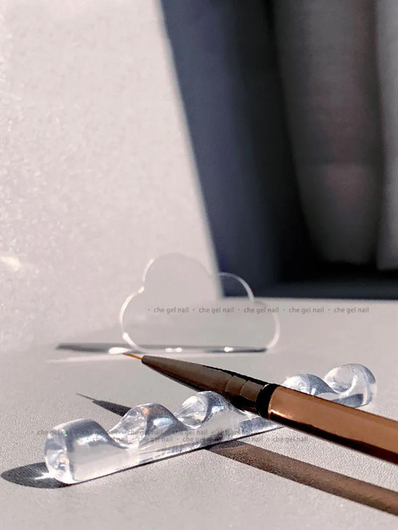 Description Picture 2 of item5 Grid Nail Brush Holder Stand Salon Pen Rack Accessoire Brushes For Manicure Tool Acrylic Nail Art Brush Holder Carrier Storage