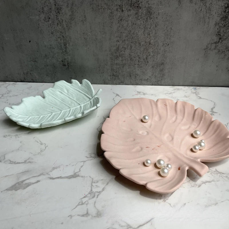 Description Picture 6 of itemShell Tray Silicone Mold Moon Leaf Feathers Plate Tray Gypsum Concrete Concrete Mould Epoxy Silicone Molds for Epoxy Resin