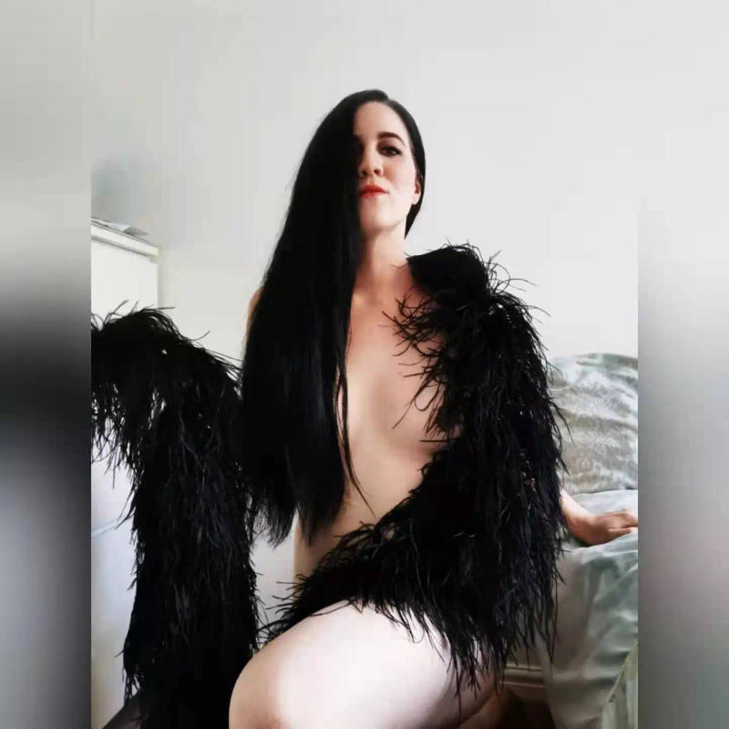 Description Picture 3 of item2M Fluffy Natural Ostrich Feather Boa Shawl Decoration for Wedding Dress Clothing Decor Plumes Boas DIY Sewing Craft Customized