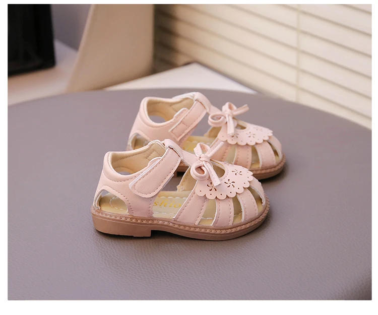 Description Picture 4 of itemToddler Walking Shoes Breathable Non-Slip Comfort Beach Shoes for Baby 2025 Summer New Girls Sandals Sweet Bows Soft Sole Cute