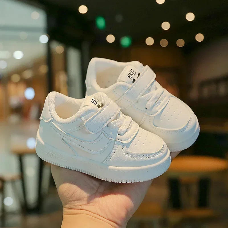 Description Picture 6 of itemMinimalist Style Solid Color Boys and Girls Low Top Children's Canvas Shoes Fluorescent Candy Baby Casual Board Shoes Children's