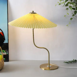 Vintage Pleated Table Lamp Large Umbrella Shape Swing Simple European Bedside Decoration Study Personalized Light Dropshipping