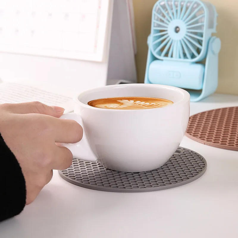 Description Picture 6 of itemRound Silicone Table Mat Extra Thick Placemat Open Cans Honeycomb Hot Pad Coffee Cup Coaster Creative Kitchen Pot Holder S/L