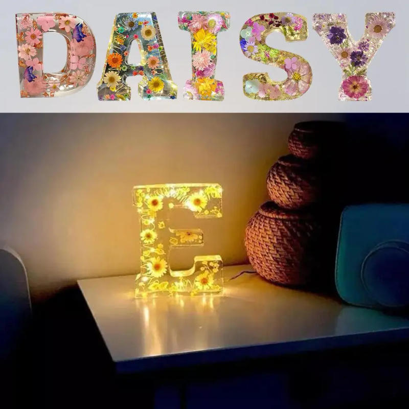 Description Picture 5 of itemFloral Letter Night Light Alphabet Letter LED Lights Luminous Number Lamp Decorative Resin Lamp With Initial Letter & Dry Flower