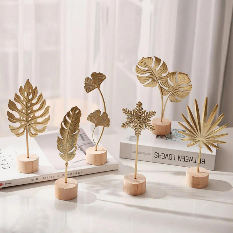 Description Picture 2 of item1pcs Golden Ginkgo Leaf Feather Metal Model Figurines Manual Desktop Crafts Ornaments Photo Props Statues Sculptures Home Decor