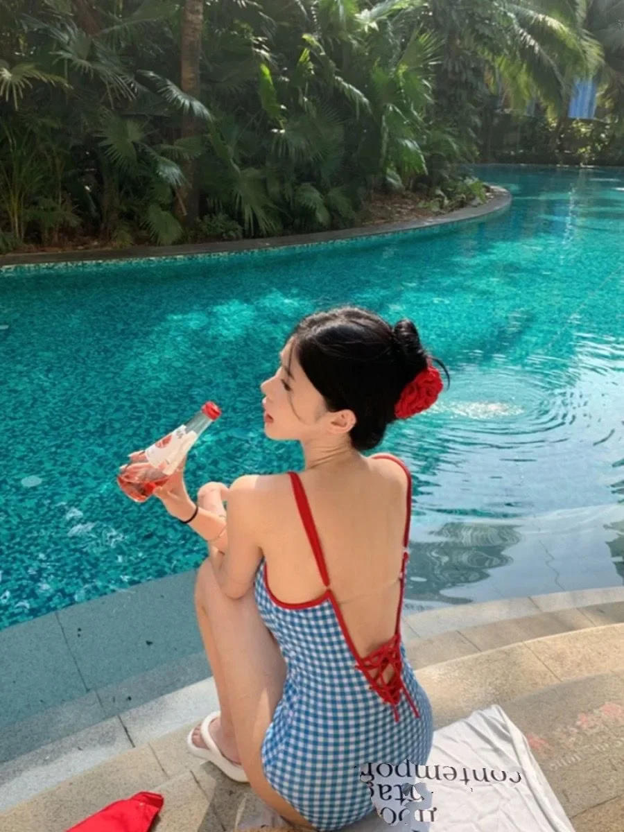 Description Picture 6 of item2024 Young Girls Pure Retro One-piece Beachwear Women's Swimsuit INS Style Korean Style Hot Spring Sexy Beach Bikini