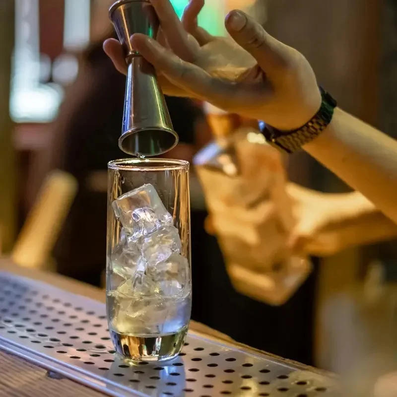 Description Picture 5 of item30/60ml Cocktail Wine Shaker Measure Cup Stainless Steel Double Shot Drink Spirit Measure Jigger Kitchen Supplies Tools Bar