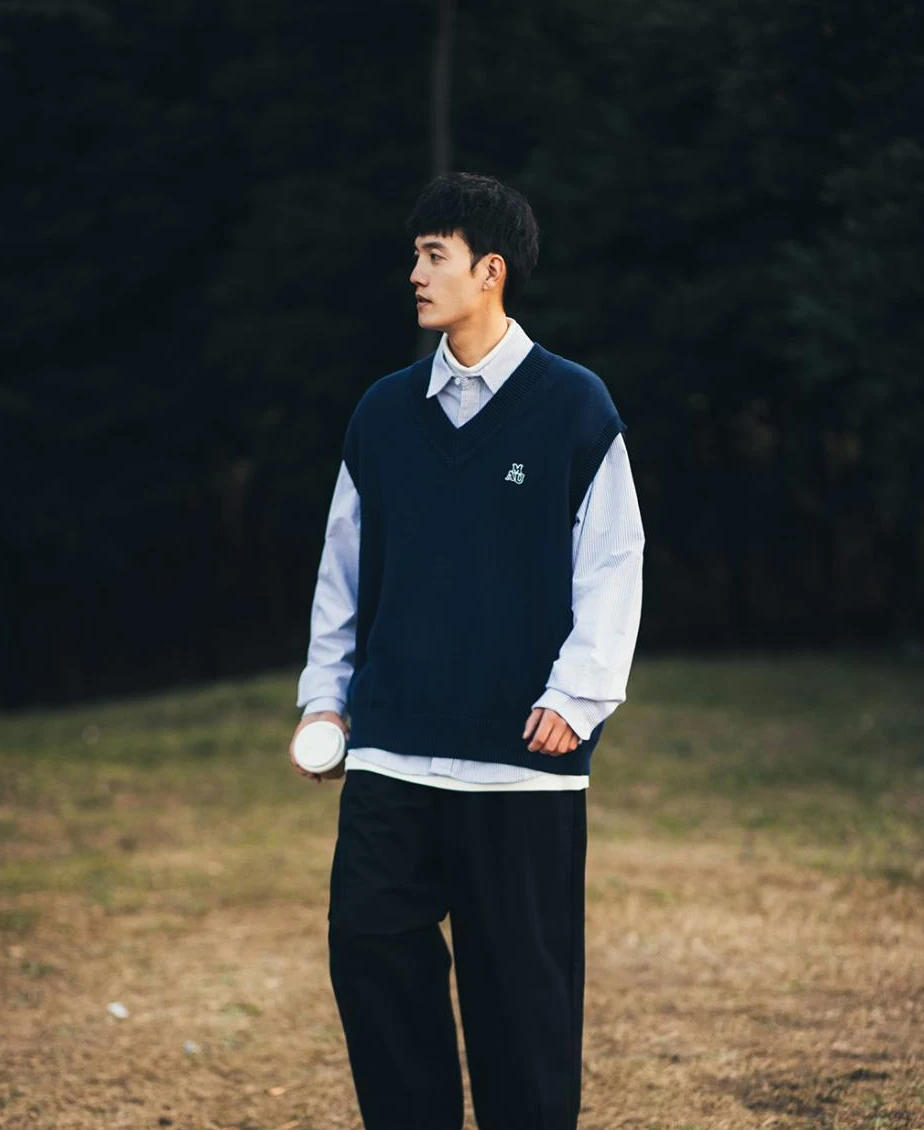 Description Picture 5 of itemMan Clothes Print No Hoodie Knitted Sweaters for Men Vest Sleeveless Waistcoat Fashion 2023 Y2k Vintage Heated Japanese Harajuku