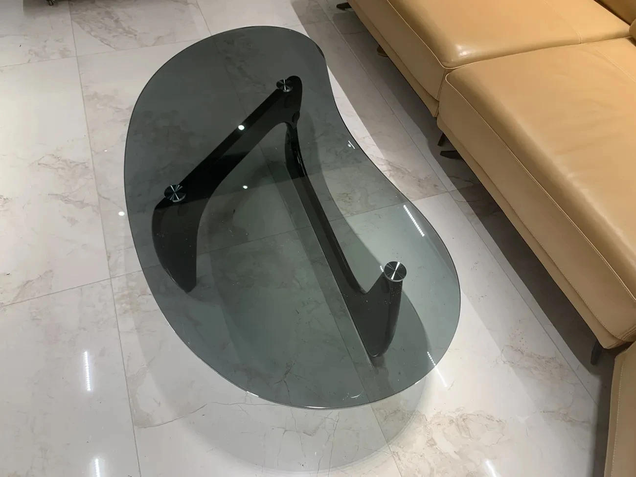 Description Picture 2 of itemNordic Tea Table Tempered Glass Oval Minimalist Fashion Living Room Design Creative Small Apartment Coffee Tables Desk Furniture