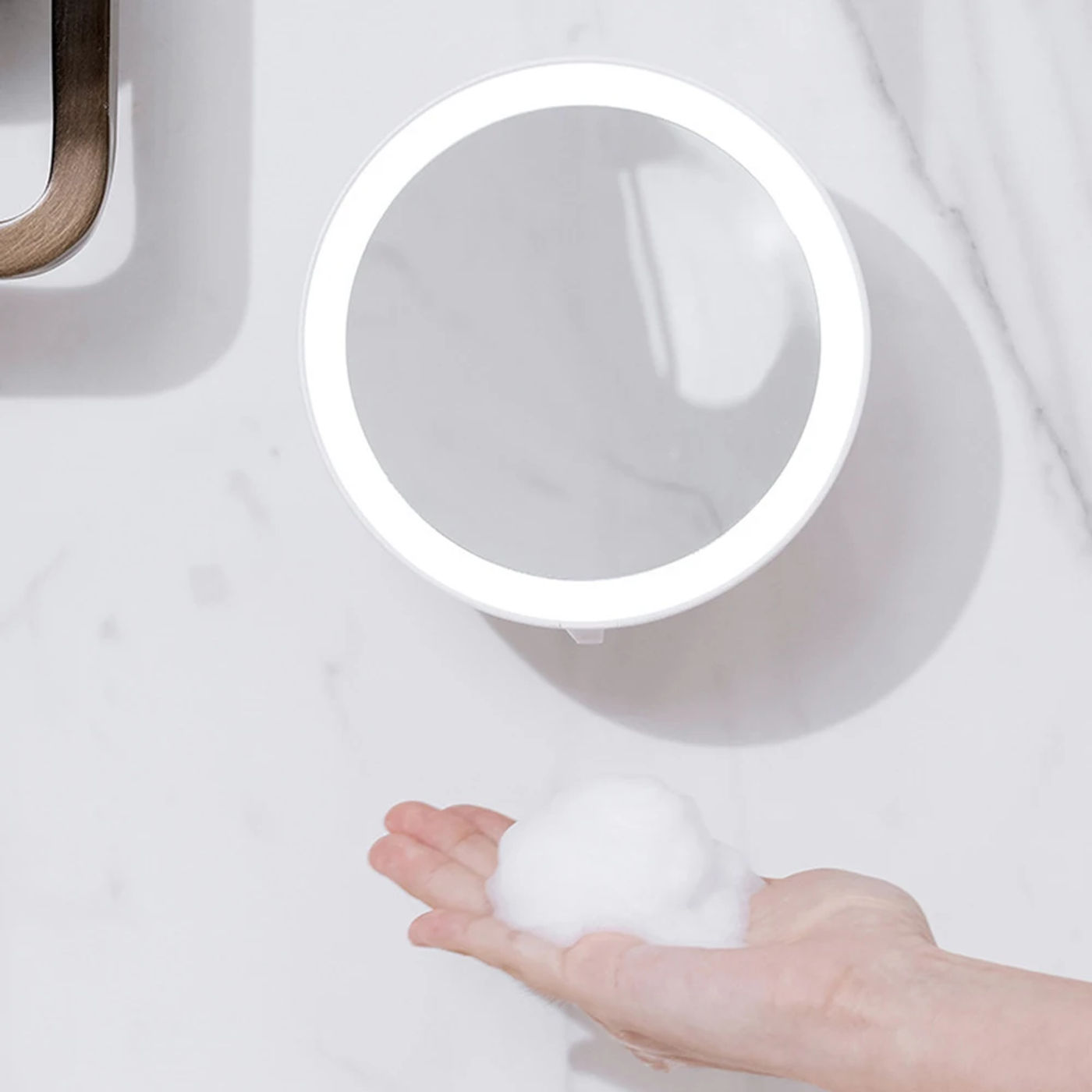 Slide e2de55c3db374a778e52d0749aa03f1b