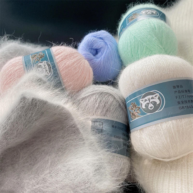 Description Picture 4 of item1 Pcs Cashmere Mink Fur Yarn for Hand Knitting  Long Plush Wool Crochet Knitting Yarn for Fall Winter Luxury Needlework Diy Knit