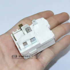 Original refrigerator freezer compressor integrated PTC starter ZHB45-120P15C relay accessories