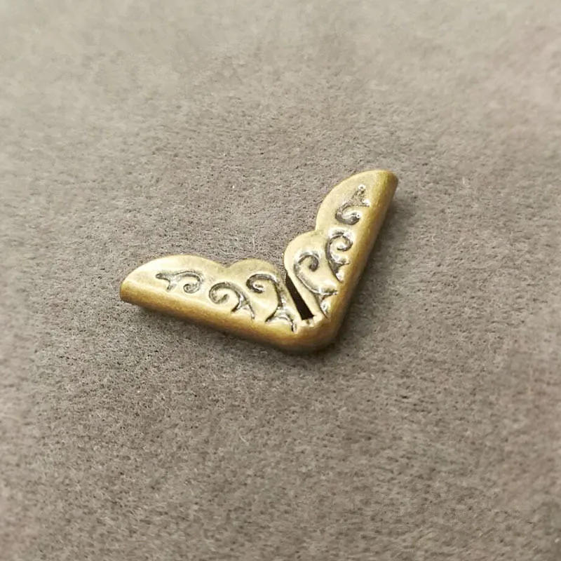 Description Picture 6 of itemHot 4/12Pcs  Antique Brass Metal Book Corners Scrapbooking Notebook Albums Menus Folders Corner Protector Bronze Tone Home Decor