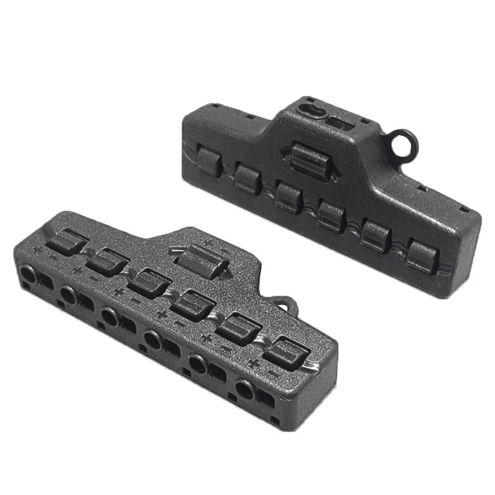 Description Picture 4 of item6 Ports Out Line Splitter Quick Connect Low Voltage Wire Splitter Distribution Block For Lighting Led Strip Connection Terminal