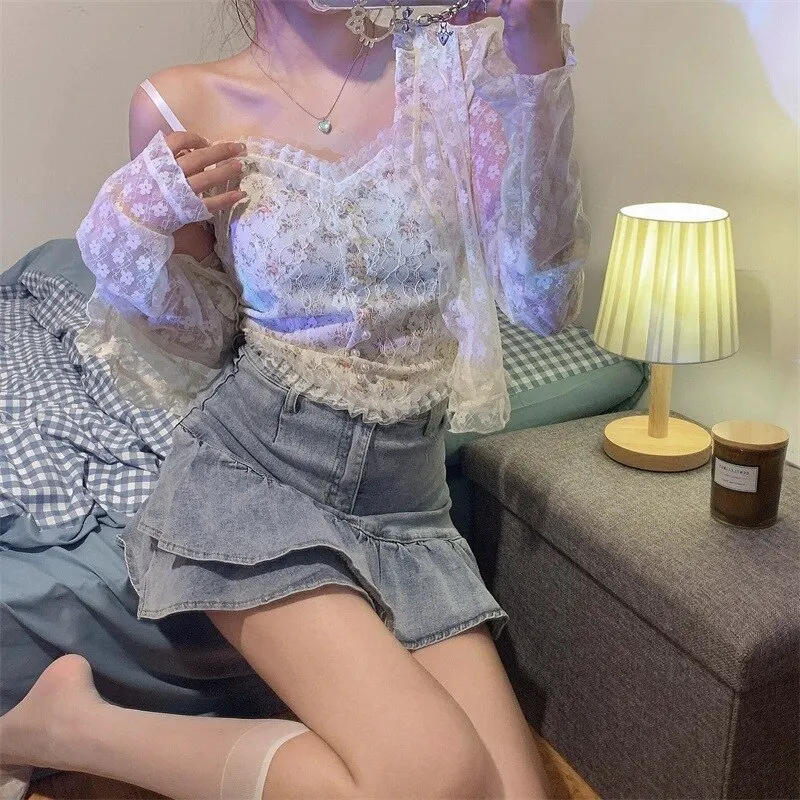 Description Picture 5 of itemWomen French Print Camisole Wire Free Lingerie Sexy Fahsion Camisole Underwear Sleeveless Lace Bralette Top Female Lace Tops