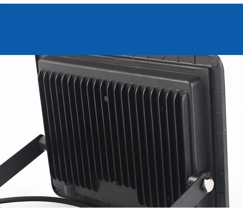 Description Picture 4 of itemHot 20W 30W 50W 100W LED Flood Light AC220V Outdoor IP66 Waterproof Reflector Spotlight Street Light Wall Lamp Garden Lighting