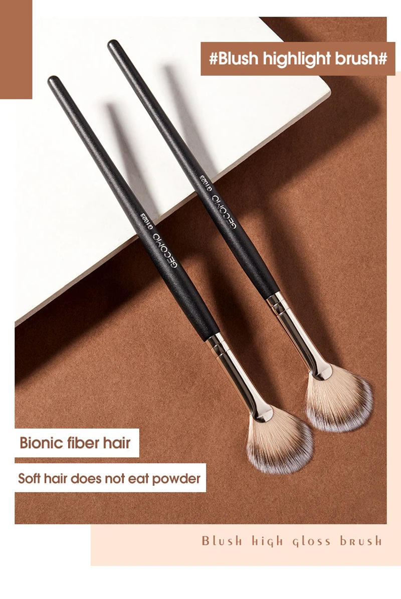 Description Picture 2 of itemPowder blusher high gloss brush, soft hair, no powder, easy to apply makeup, novice powder blusher makeup brush, beauty tool