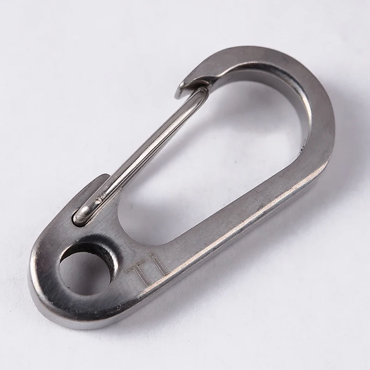 Description Picture 3 of itemUseful Accessories Carabiner Equipment Outdoor Survival Tool Traveling Clip Hiking Hook Keychain Light Titanium Alloy