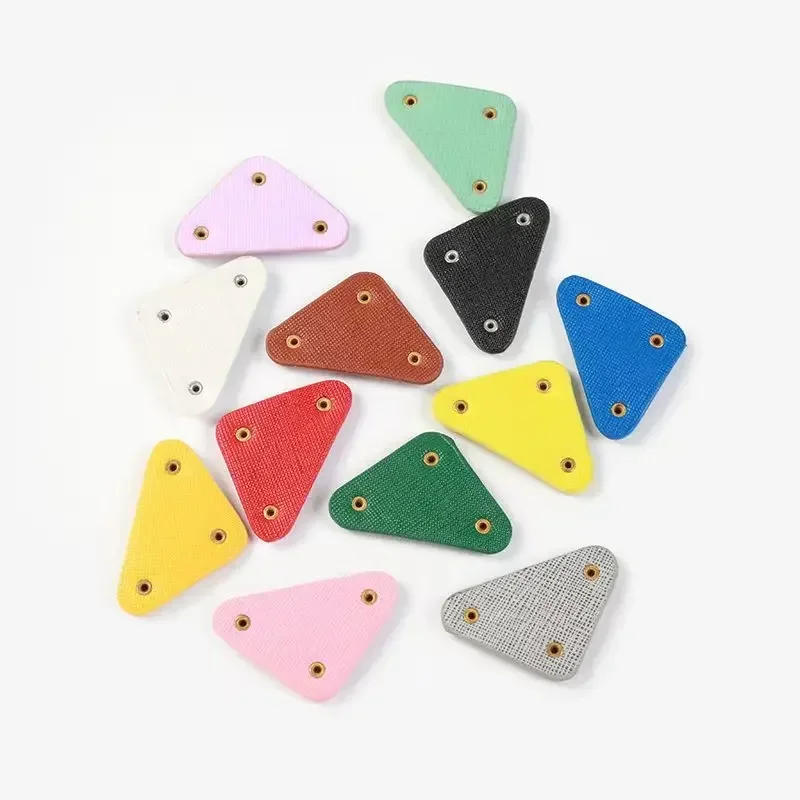 Description Picture 4 of itemDIY Embroidery Stickers Brand Triangular Sew Patches for Clothing Appliques Brand Logo Sequin Patch Badge on Hat Package