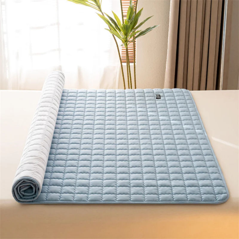 Description Picture 6 of itemWaterproof Mattress Topper with Elastic Band Quilted Protector Pad Bedspread Mattress Cover for Single Double Bed 90/140/160/200
