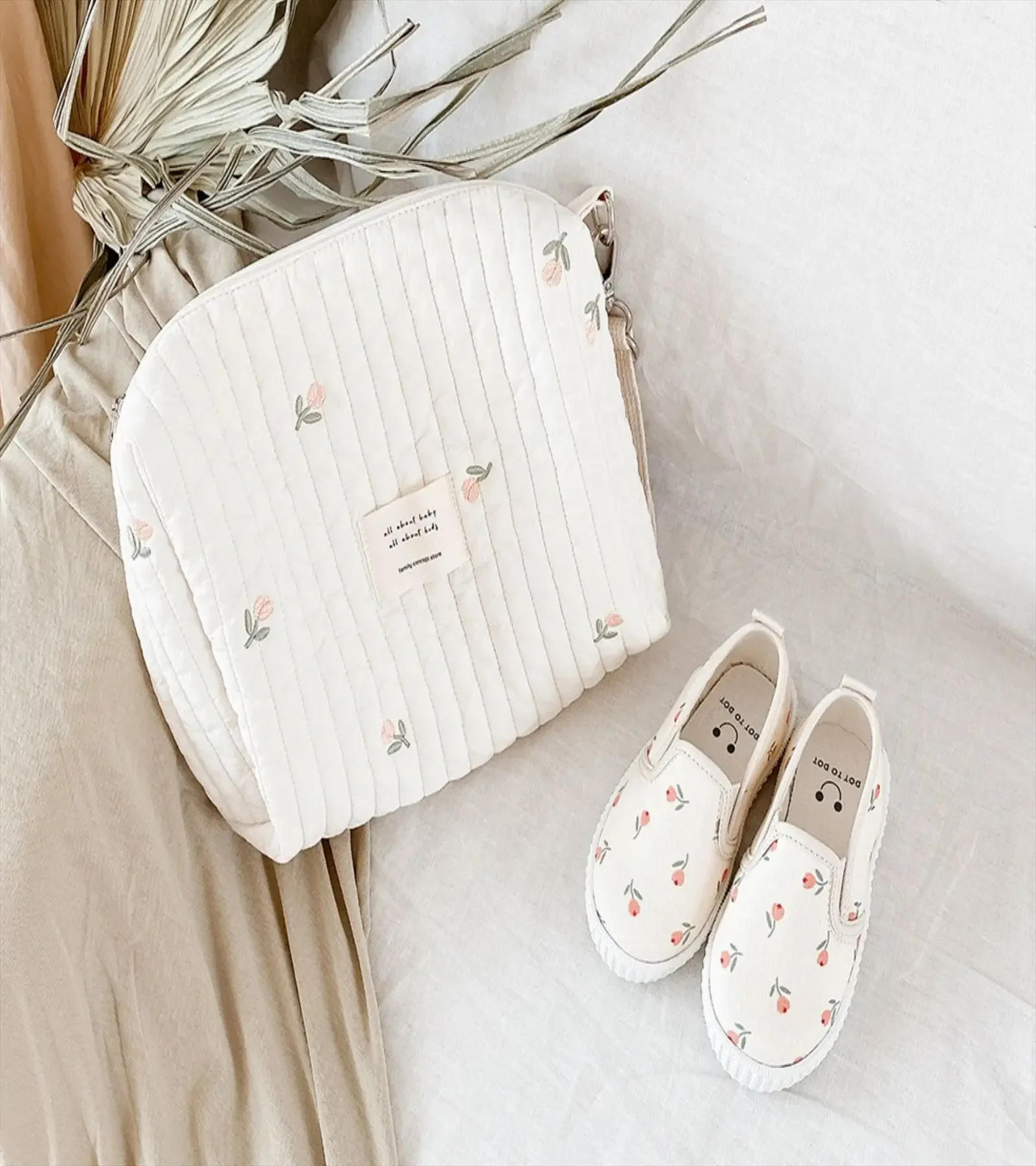 Description Picture 6 of itemPortable Stroller Nappy Bag Quilted Baby Diaper Caddy Organizer Embroidered Mommy Bags Babies Accessories Changing Bag Storage