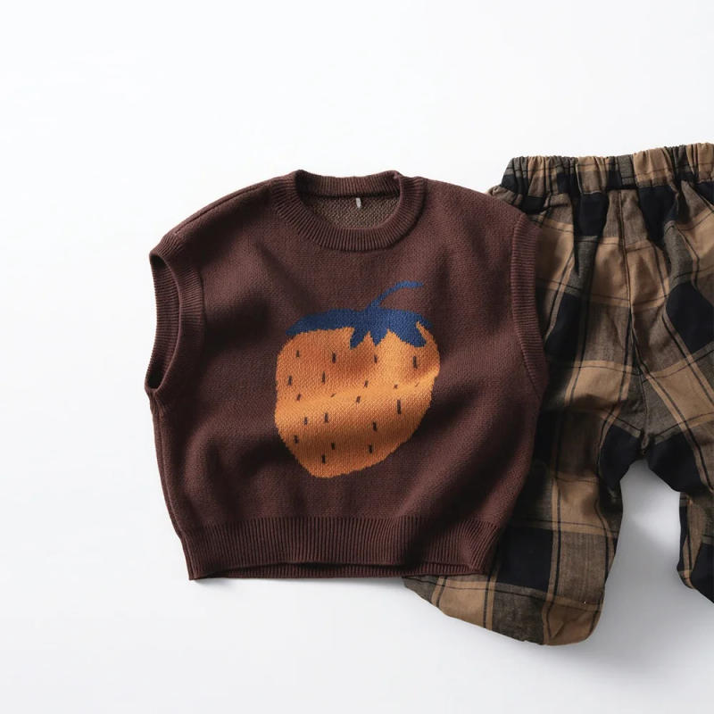 Description Picture 6 of item2025 Autumn Winter Kids Vest 100% Cotton Strawberry Embroidered Unisex Toddler Knit Sleeveless Tops Sweaters 1-7Y