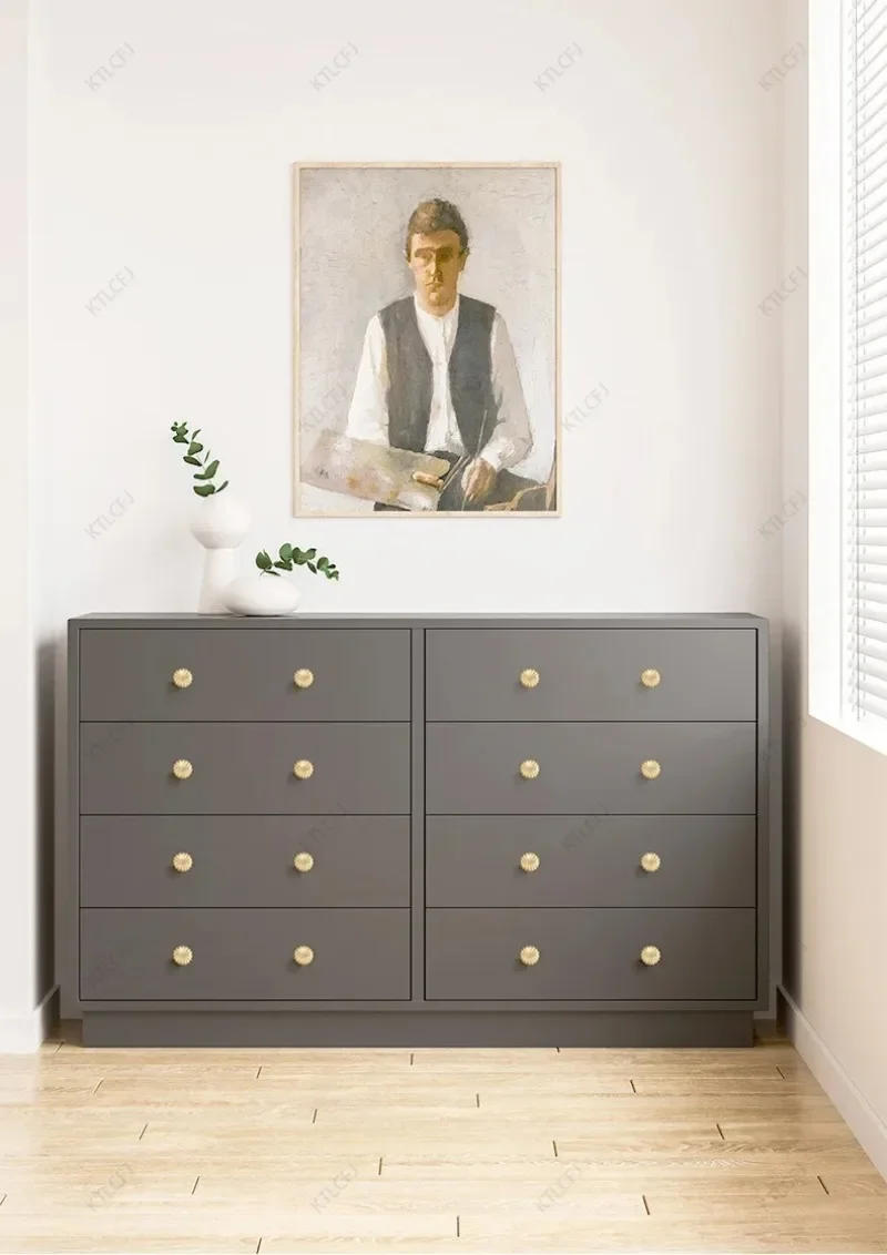 Description Picture 4 of itemNordic Modern Light Luxury American Cabinet Door Handle Wardrobe Door Creative Cabinet Handle Golden Bright Silver Door Handle