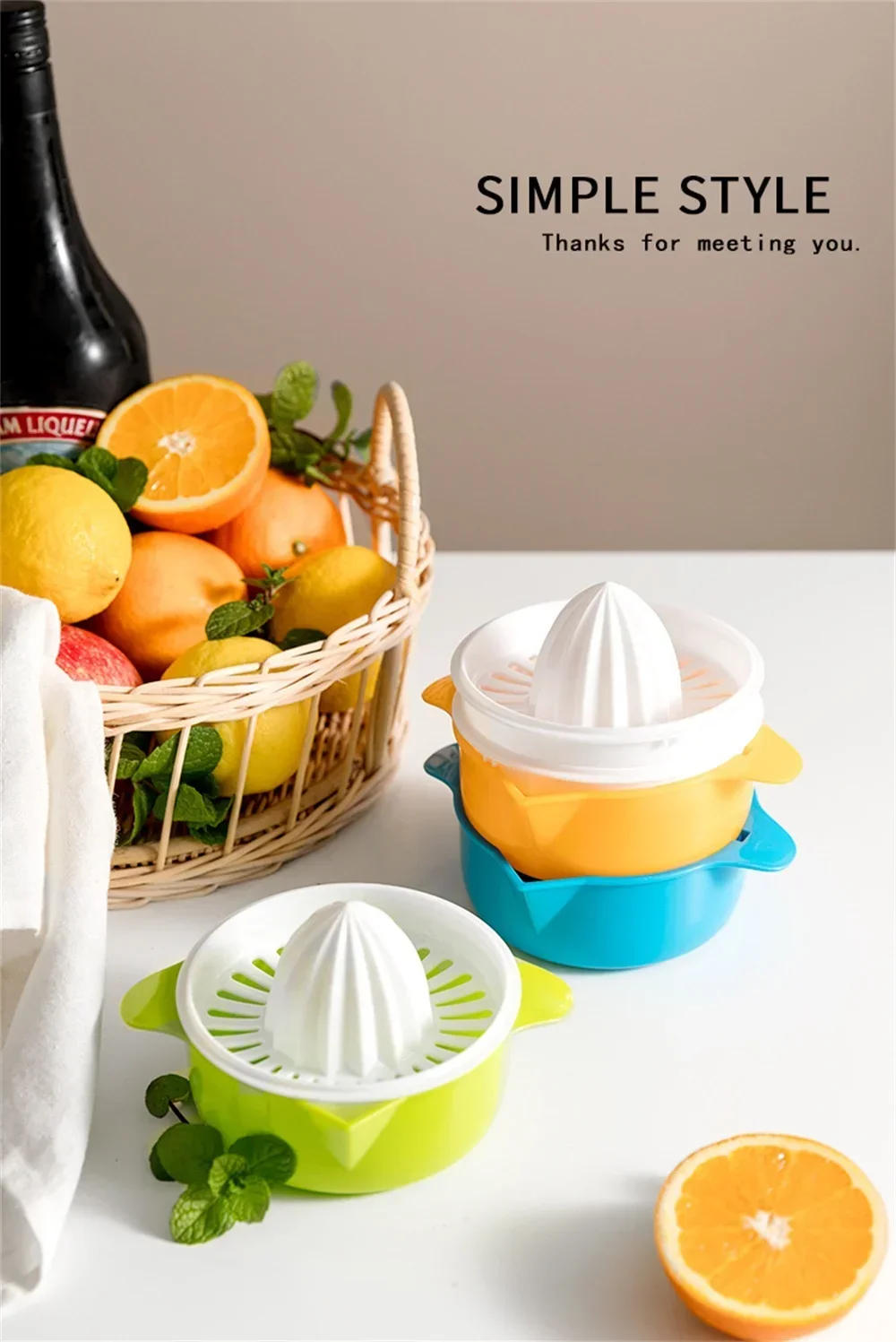 Description Picture 3 of itemOrange Manual Lemon Juicer Mini Fruit Juicers Wooden Lemons Squeezer Portable Hand Press Citrus Juice Kitchen Tool